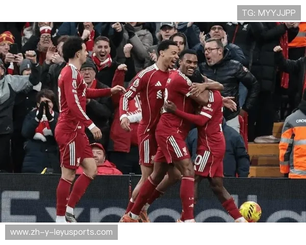 利物浦门将出击化解险情随后发动快速反击进球